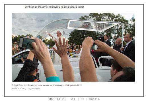 Asuncion, Paraguay. 10th July, 2015. Pope Francis visits Paraguay. Pope Francis greets the crowd from the popemobile as he leaves the Silvio Pettirossi International Airport in Luque, on the outskirts of Asuncion, Paraguay. Credit: Andre M. Chang/Alamy Live News